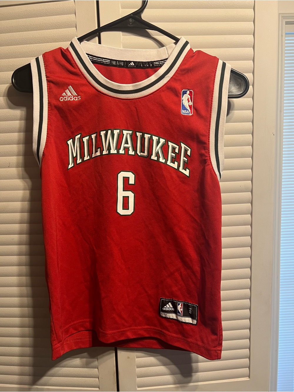 Youth size small Adidas, Milwaukee Bucks, Andrew Bogut jersey